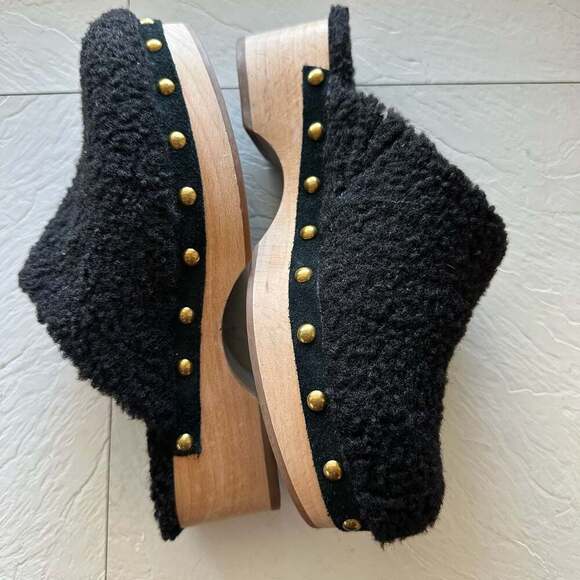 J.Crew Shoes - J Crew Faux Fur Sherpa Black Wooden Clogs Shoes Women Size 6
